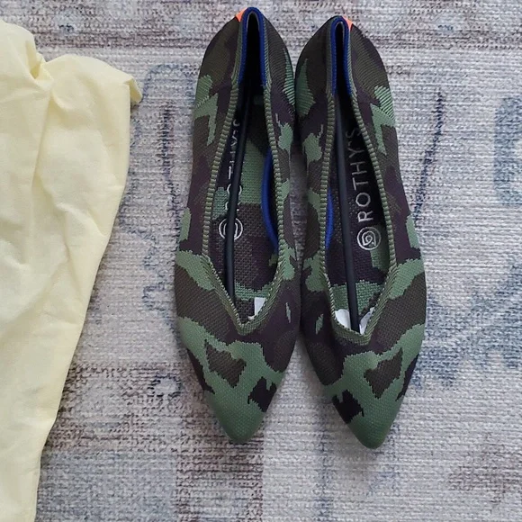 New Rothy' The Point Green Camo Flats Shoes Sz7.5 - Picture 3 of 10